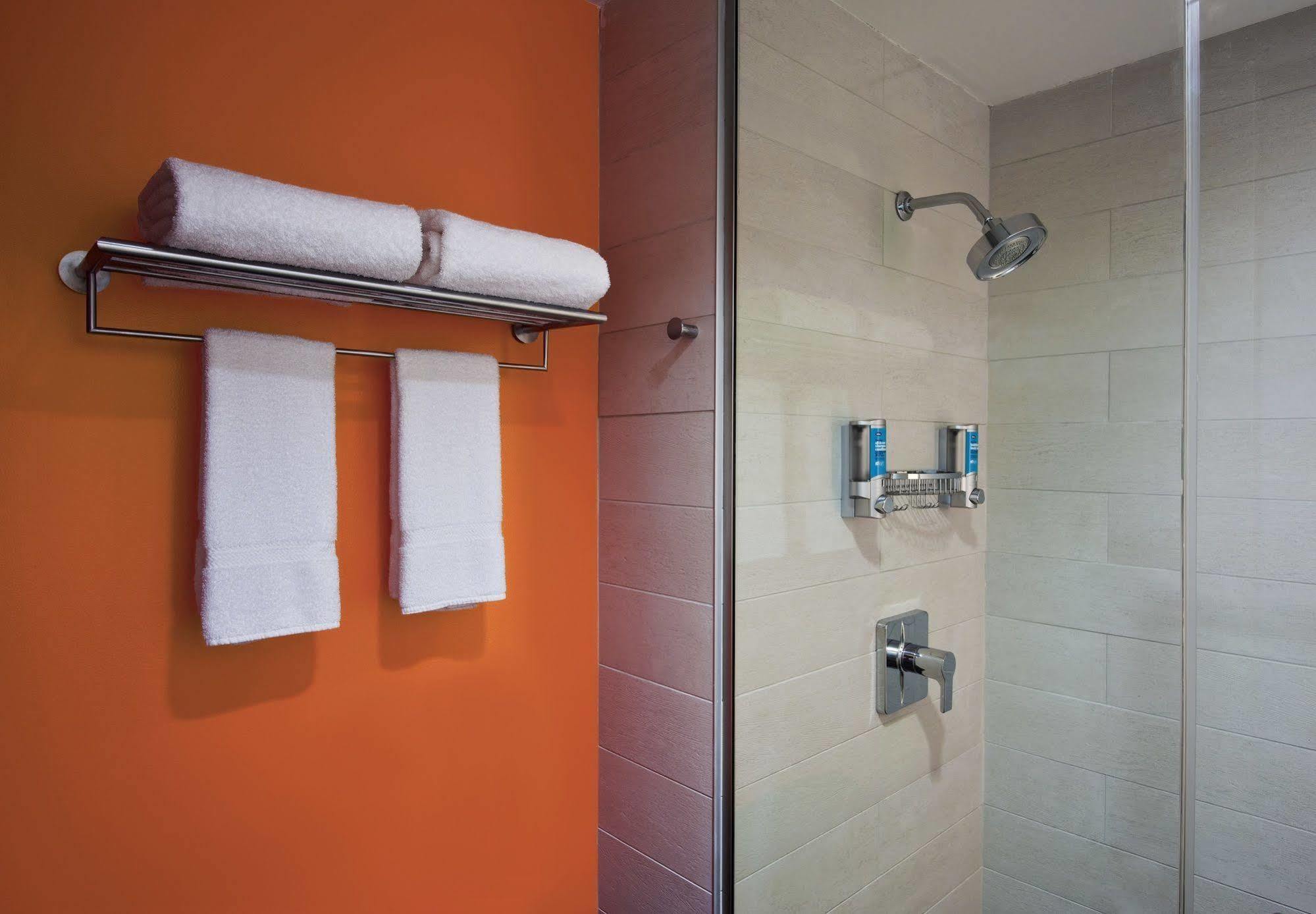 Aloft Beachwood Bagian luar foto